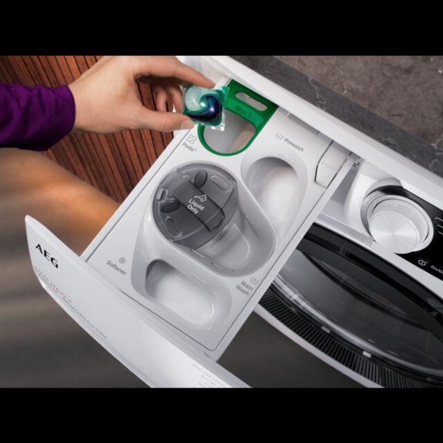 AEG LFR84866UC 8kg 1600 Spin Washing Machine - White