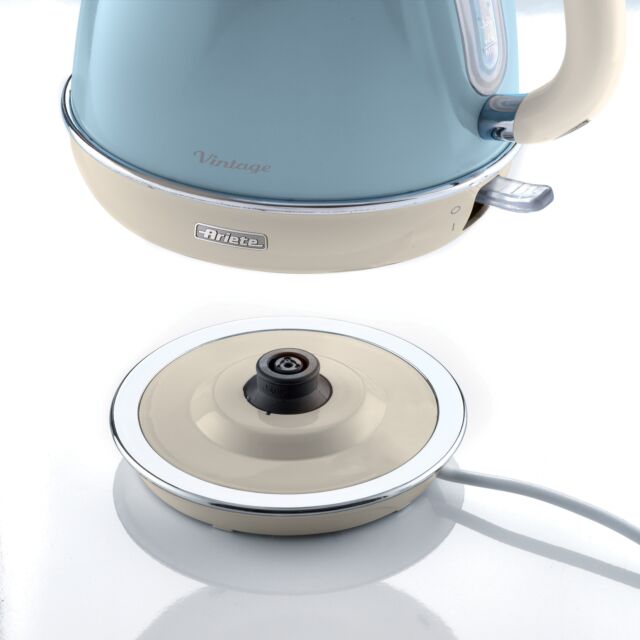 Ariete 286905 Vintage Cordless Kettle In Cream/Light Blue