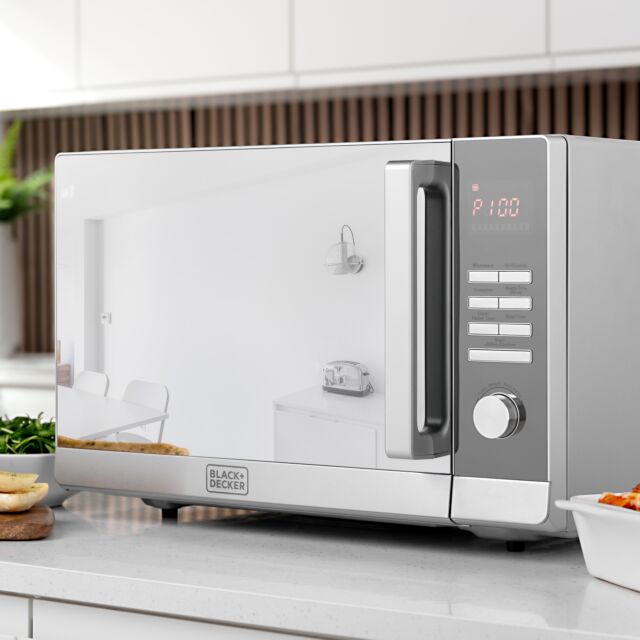 Black And Decker BXMZ24038GB 30 Litre Combination Microwave