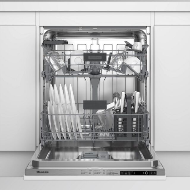 Blomberg LDV42420 Integrated Full Size Dishwasher with SuperGloss - Fixed Hinge - 14 Place Settings