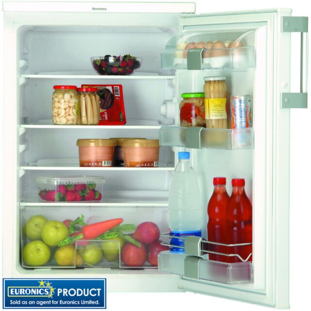 Blomberg TSM1551P 84cm Tall Undercounter Larder Fridge