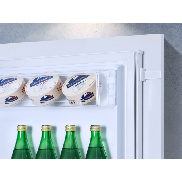 Hisense RIB291F4AWF 54cm 50/50 Integrated Frost Free Fridge Freezer