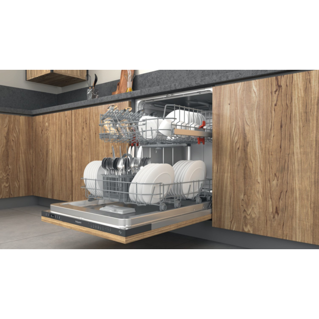 Hotpoint H2IHKD526UK Full Size Dishwasher - White - 14 Place Settings