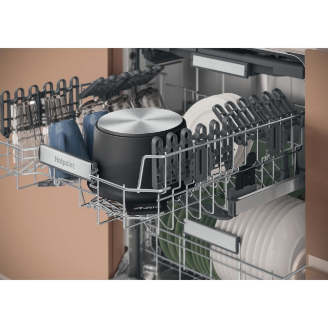 Hotpoint H7I HP42 L UK H7IHP42LUK Built In Dishwasher - 15 Place Settings