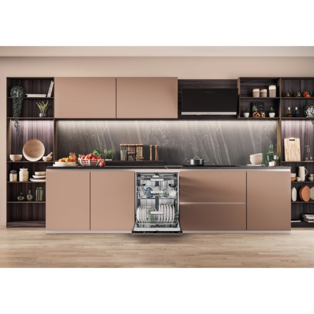 Hotpoint H7I HP42 L UK H7IHP42LUK Built In Dishwasher - 15 Place Settings