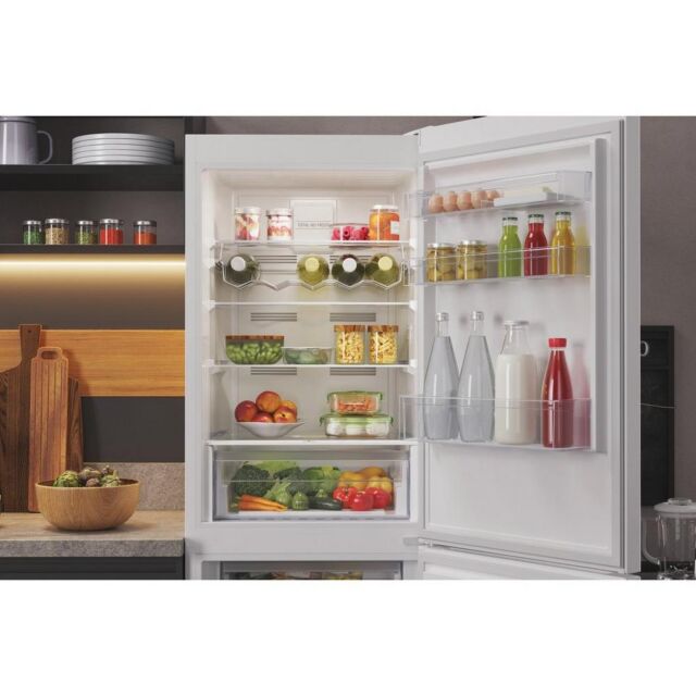 Hotpoint HCIH50TI1WUK 70cm Frost Free Fridge Freezer - White