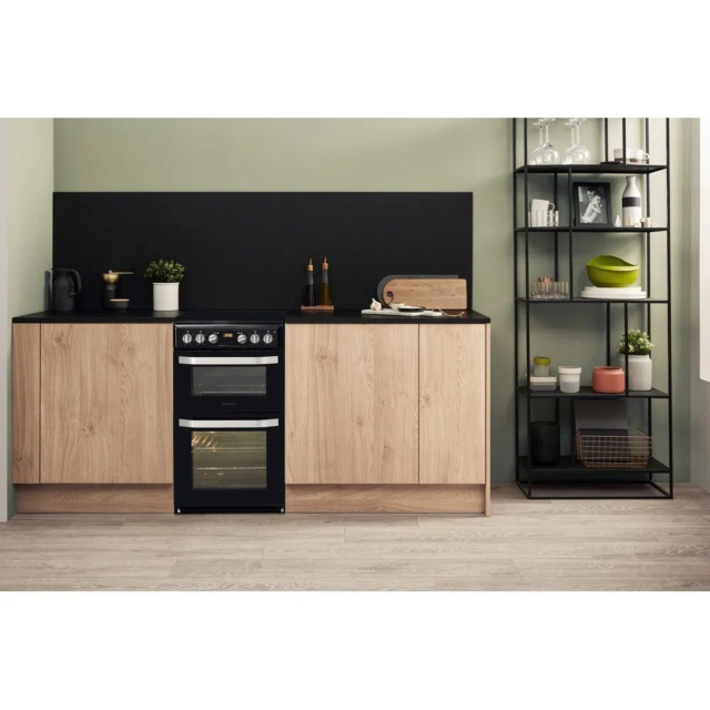 Hotpoint HD5V93CCB Ceramic Double Electric Cooker