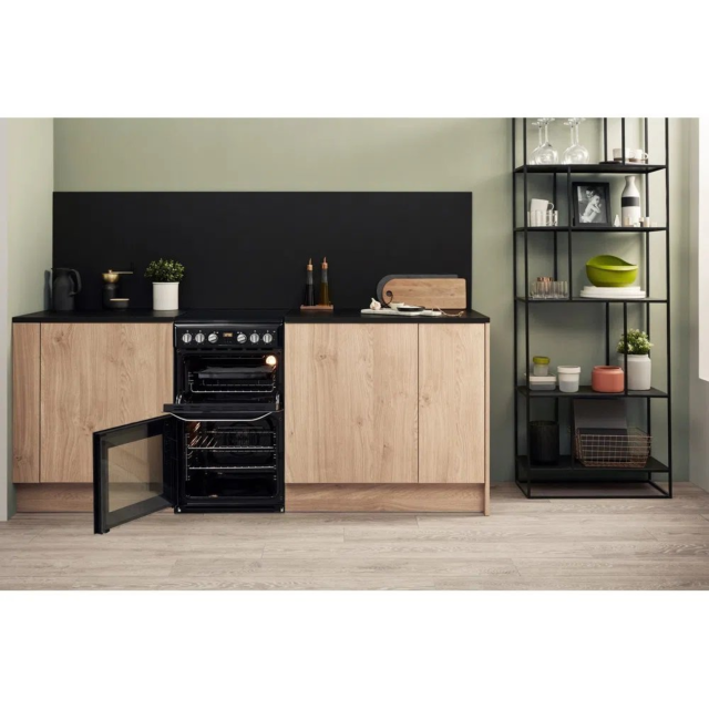 Hotpoint HD5V93CCB Ceramic Double Electric Cooker