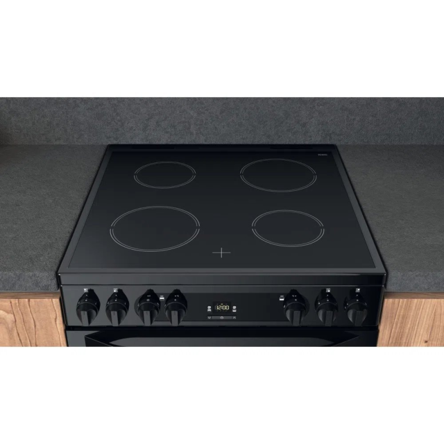 Hotpoint HDM67V92HCB 60cm Ceramic Double Electric Cooker