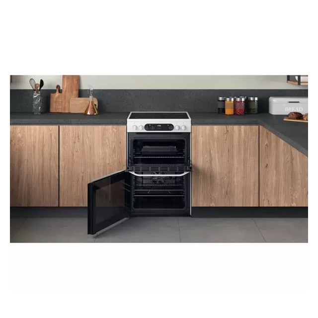 Hotpoint HDM67V9CMW 60cm Electric Ceramic Cooker - White