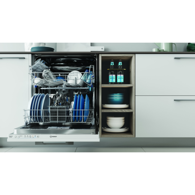 Indesit DIE2B19UK Integrated Full Size Dishwasher - 13 Place Settings