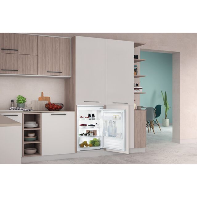 Indesit INS9012 Buillt Under Larder Fridge 