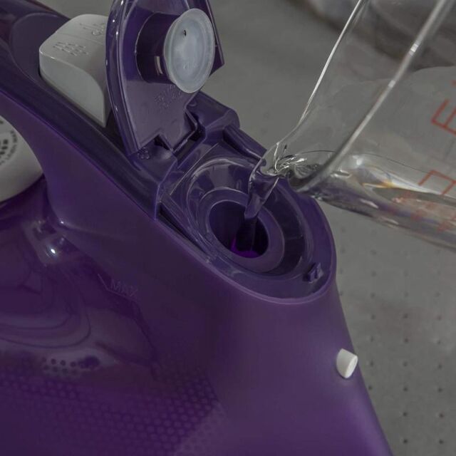 Morphy Richards 300282 2400W Breeze Easy Fill Iron