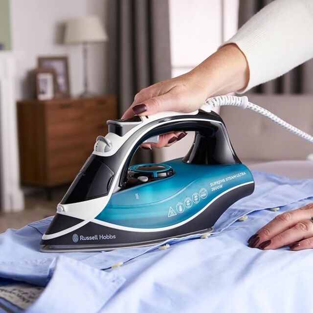 Russell Hobbs 23260 Russell Hobbs 2600W Steam Iron
