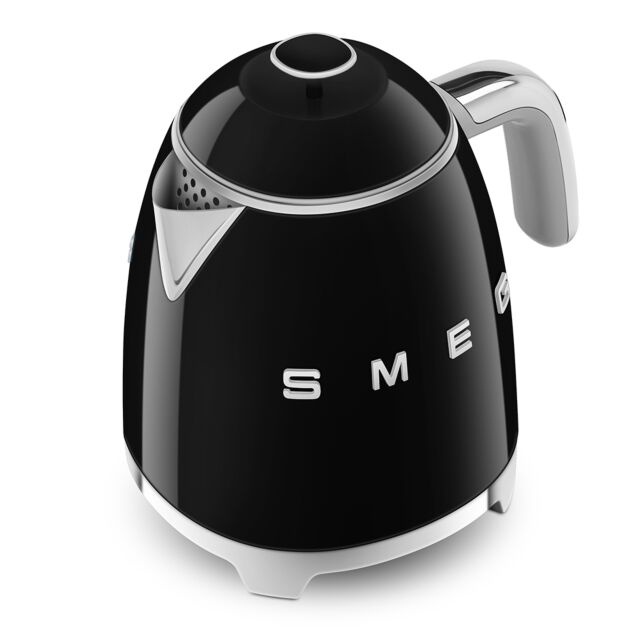 Smeg KLF05BLUK 0.8 Litre Cordless Kettle In Black