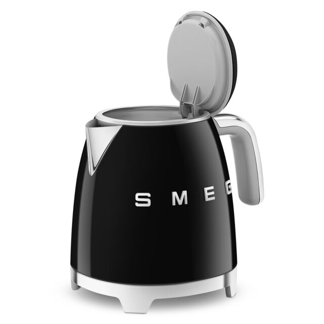 Smeg KLF05BLUK 0.8 Litre Cordless Kettle In Black