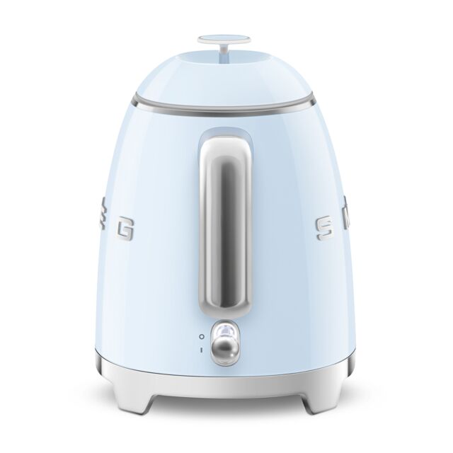 Smeg KLF05PBUK 0.8L Cordless Kettle In Pastel Blue