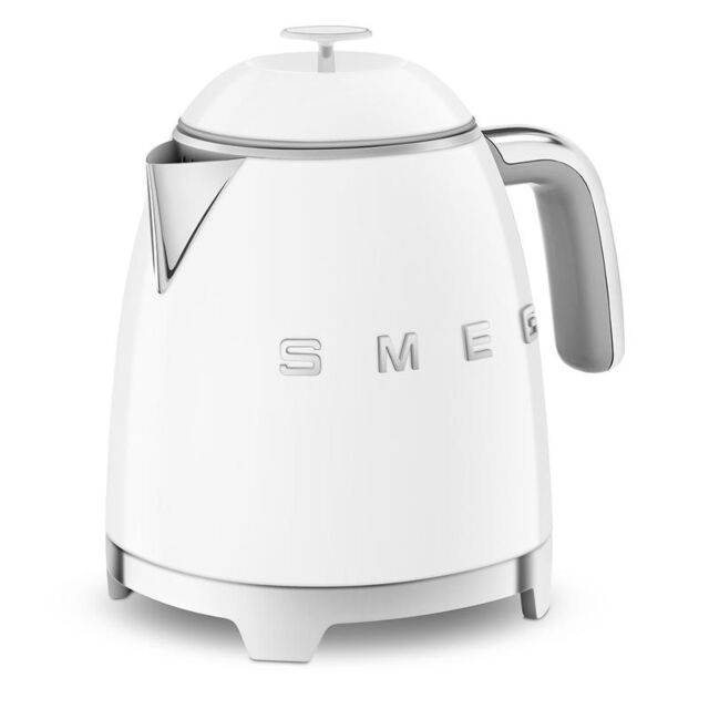 Smeg KLF05WHUK 0.8L Cordless Jug Kettle In White