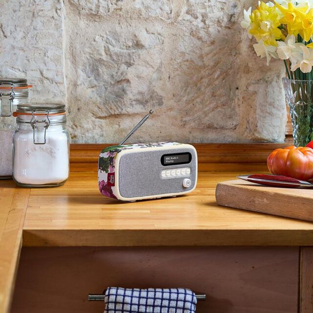VQ - ViewQuest DEXTERJCFC Joules Cambridge Floral DAB + FM Radio