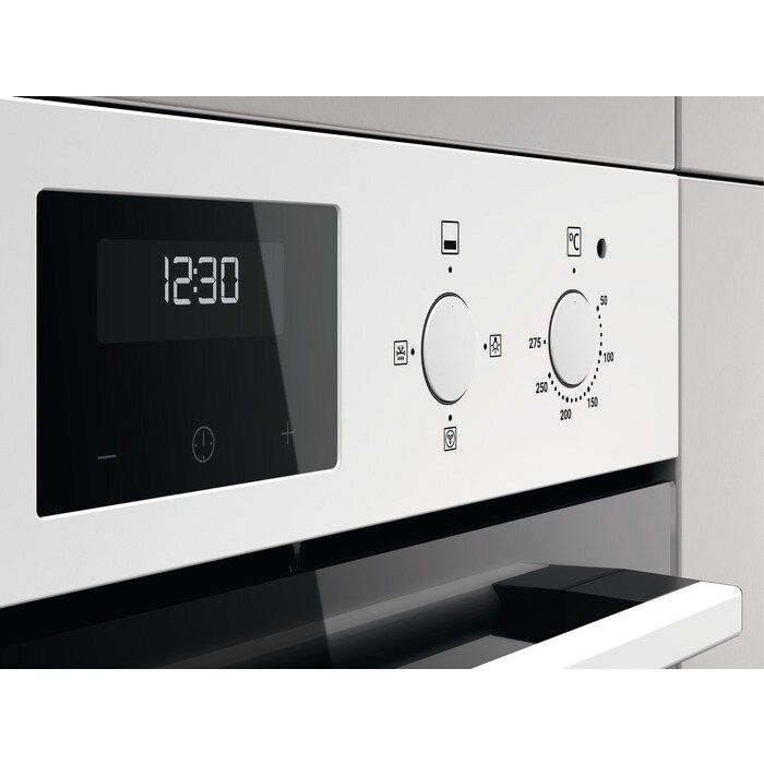 J B Postle Son Ltd Electrical Retailer Zanussi ZKHNL3W1 Double oven Double oven with 2 main oven functions and 5 top oven functions. PIPO oven control